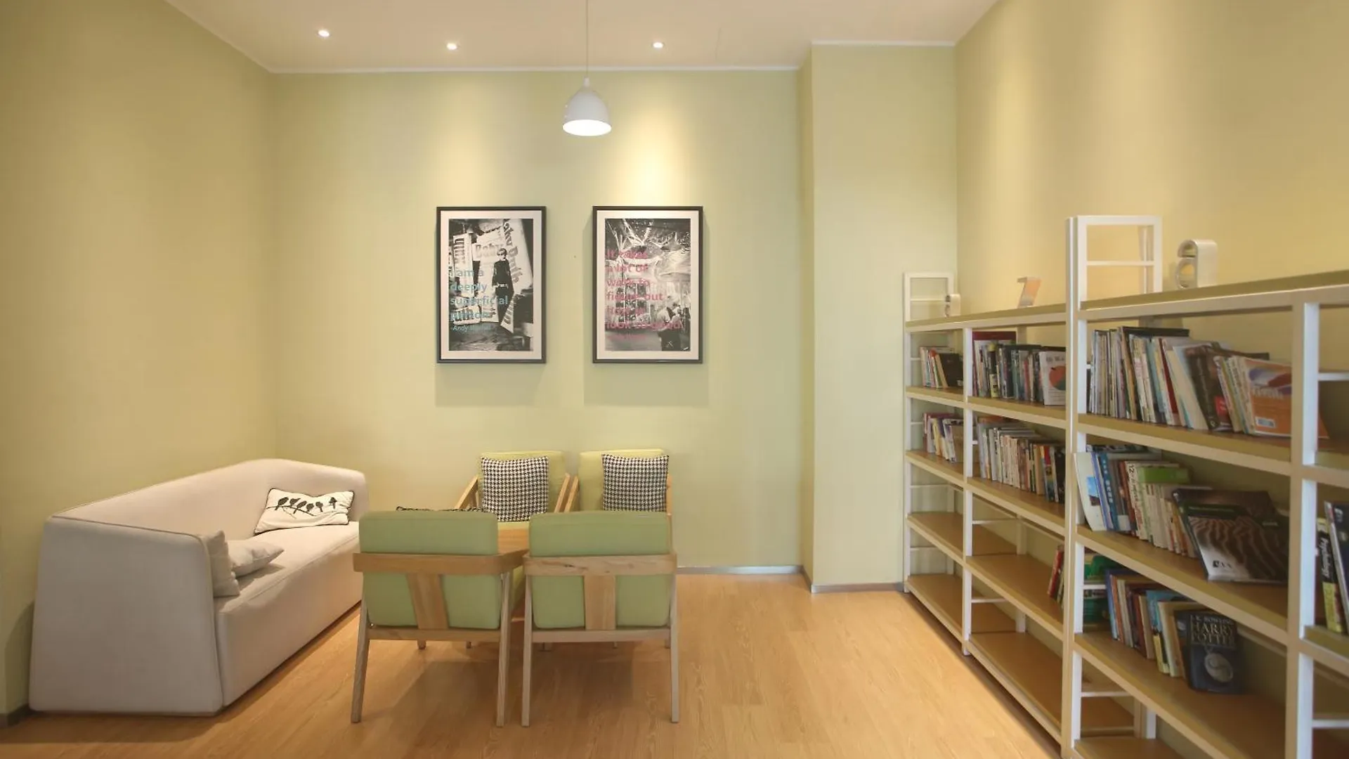 Cozy Beach Escape: 2Br Muji Gem Johor Bahru 0*,  Malaysia