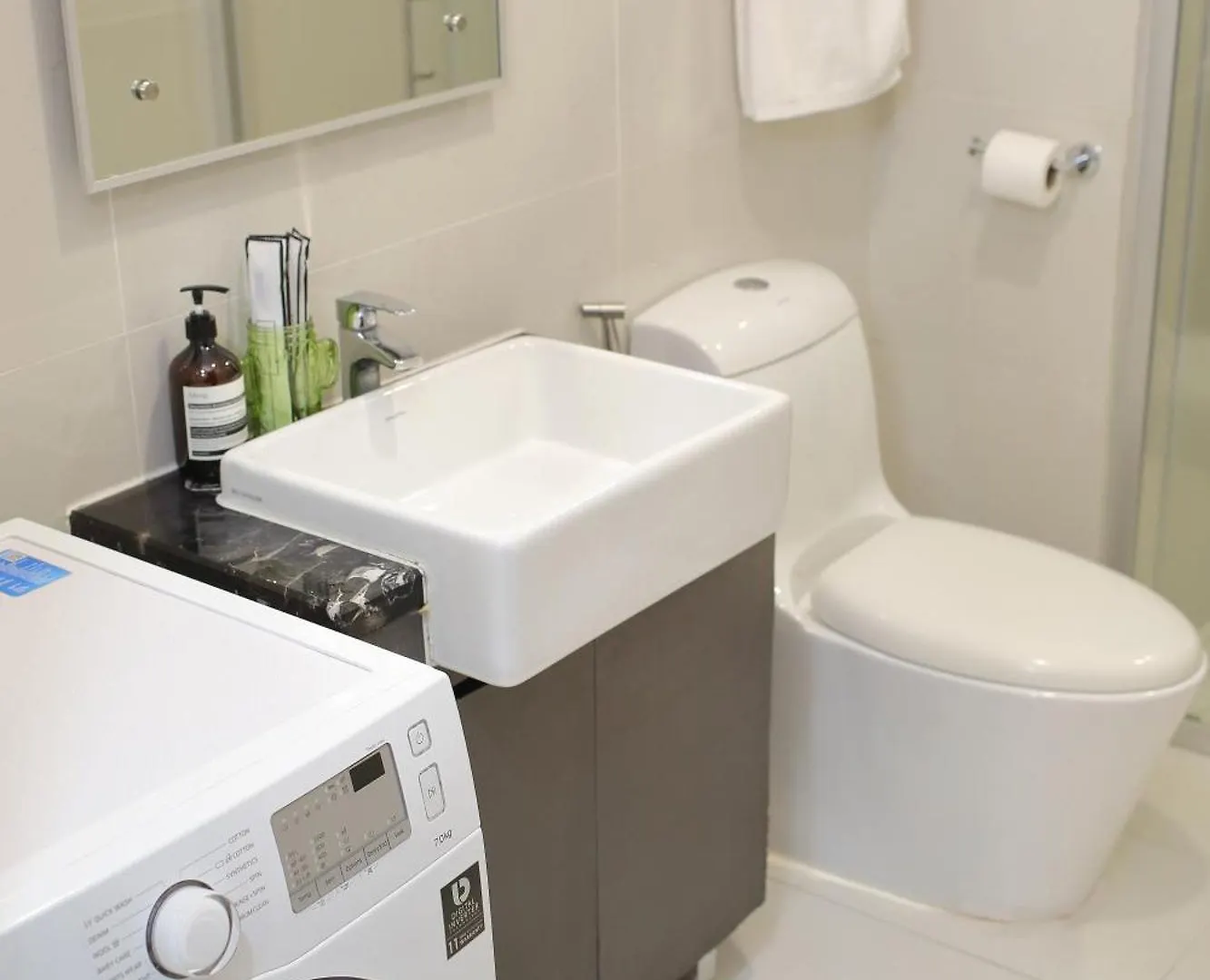 Cozy Beach Escape: 2Br Muji Gem Johor Bahru 0*,  Malaysia